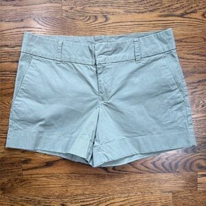Tommy Hilfiger Women's Classic Army Green Cuffed Shorts Size 8